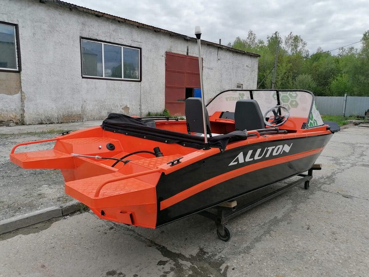 Катер-лодка алюминиевая ALUTON 490DC